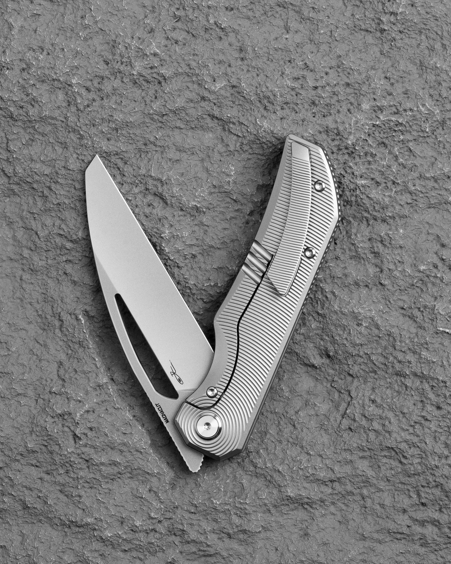 Bestech Taipan BT2503A MagnaCut Blade Titanium Handle Frame Lock Folding Knife
