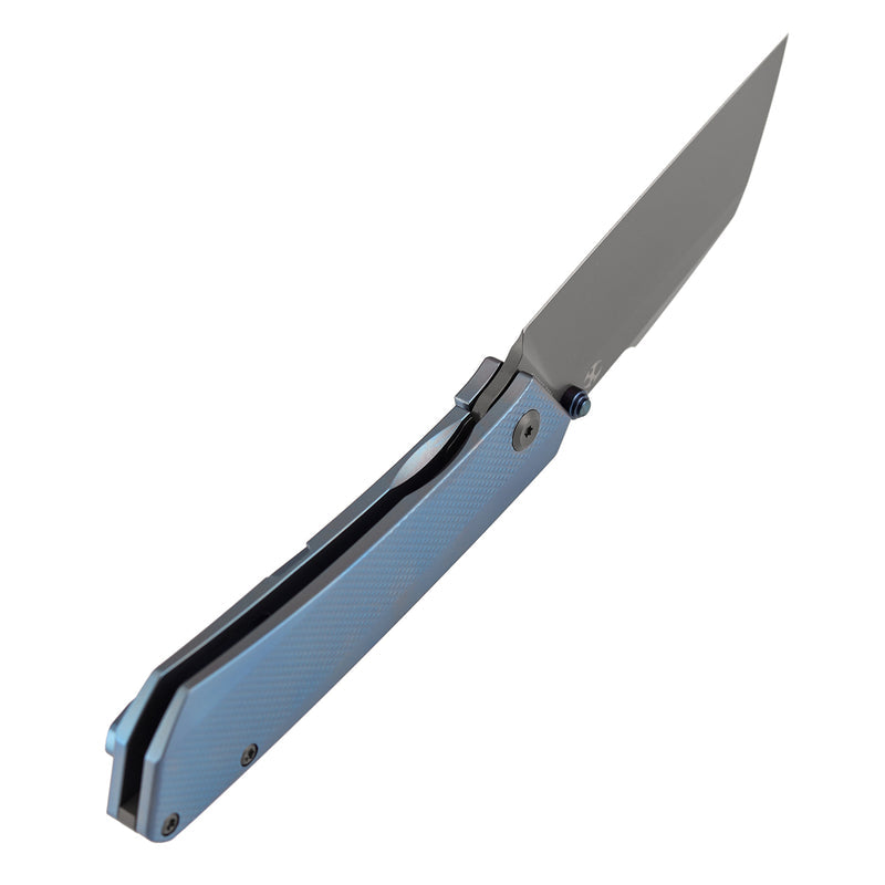 Navaja plegable Kansept Contra K1139A3 con hoja CPM-S90V y mango de titanio anodizado azul con cierre de marco