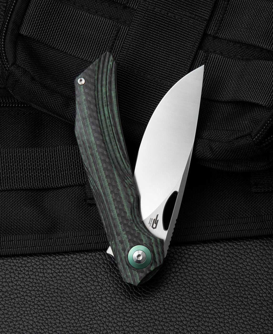 Bestech Falko BL01C 154CM Blade Carbon Fiber and G10 Handle Liner Lock Folding Knife