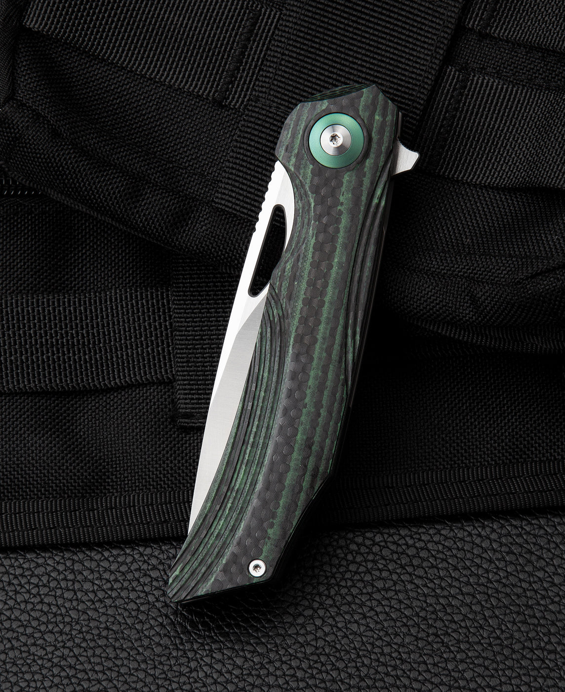 Bestech Falko BL01C 154CM Blade Carbon Fiber and G10 Handle Liner Lock Folding Knife