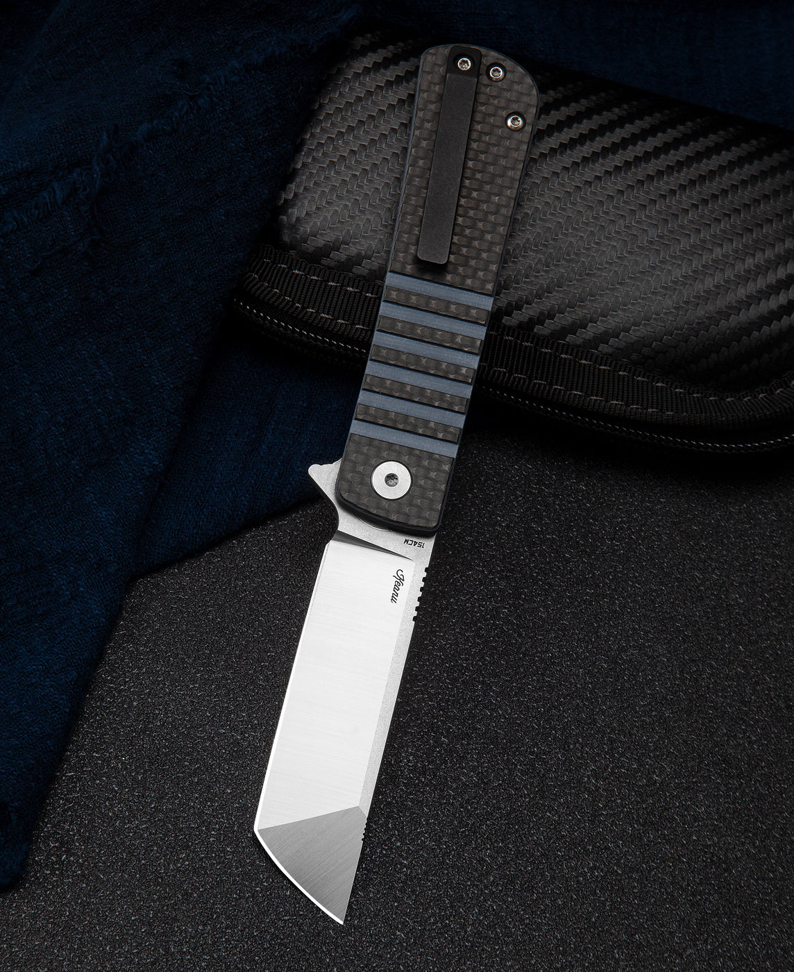 Bestech Titan BL04B 154CM Blade Carbon Fiber and G10 Handle Liner Lock Folding Knife