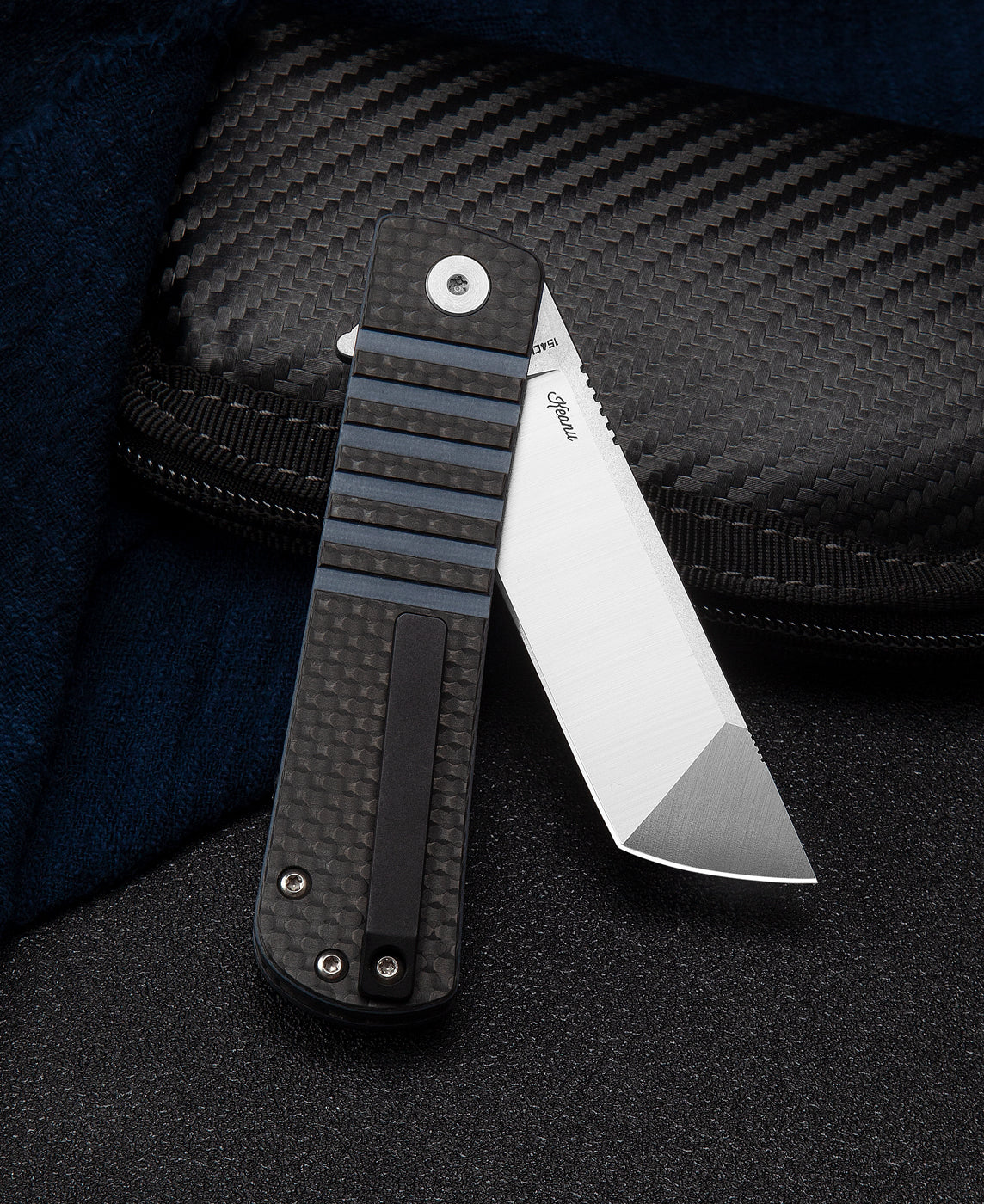Bestech Titan BL04B 154CM Blade Carbon Fiber and G10 Handle Liner Lock Folding Knife