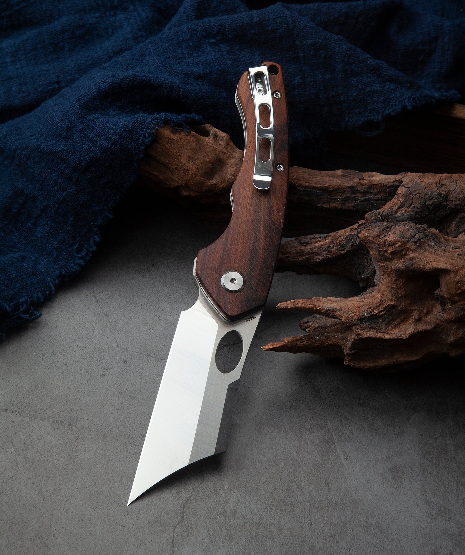 Bestech Skirmish BL06A 154CM Blade Ironwood Handle Liner Lock Folding Knife