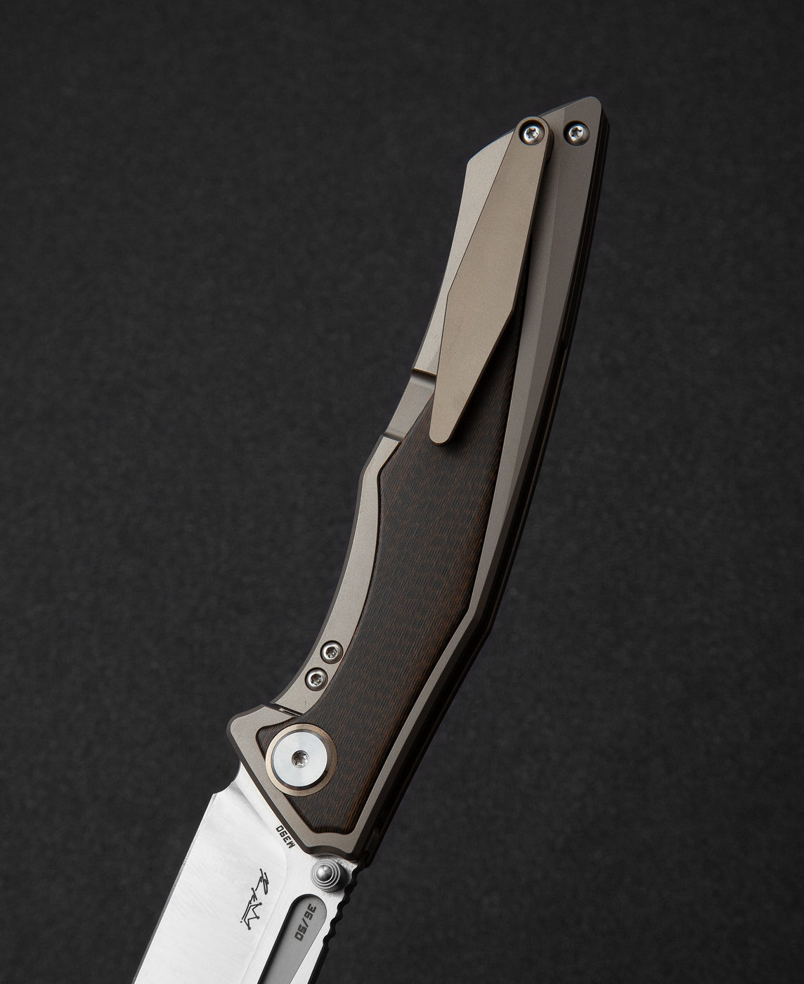 Bestech Togatta BT2102C M390 Blade Titanium+Carbon Fiber Inlay Handle Frame Lock Folding Knife