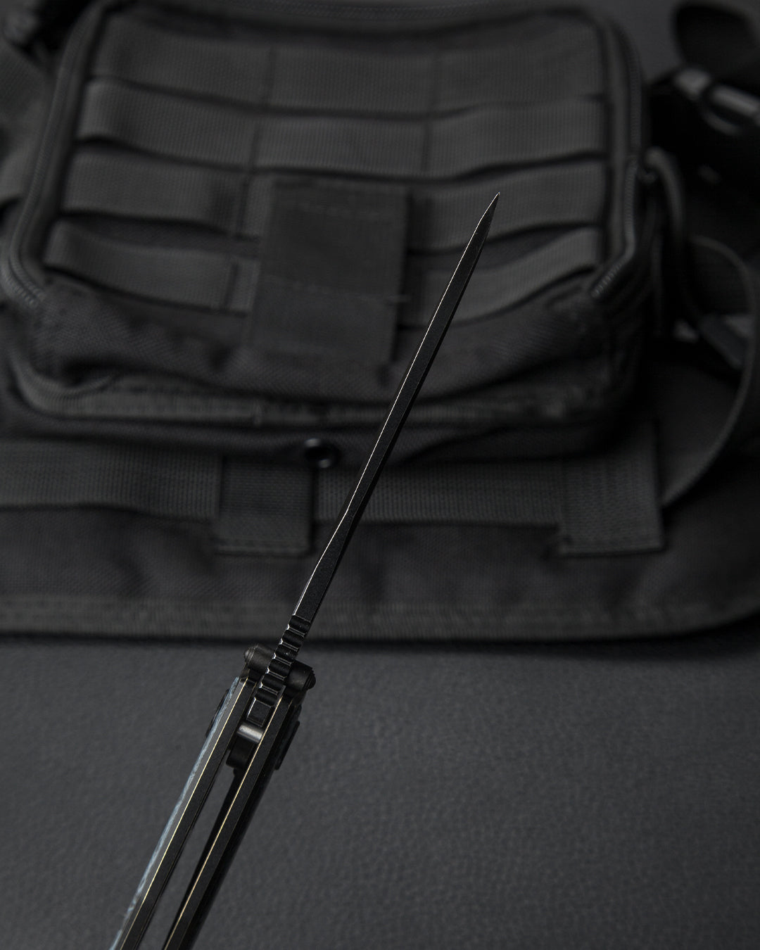 Bestech Togatta BT2102H M390 Blade Titanium+Carbon Fiber Inlay Handle Frame Lock Folding Knife