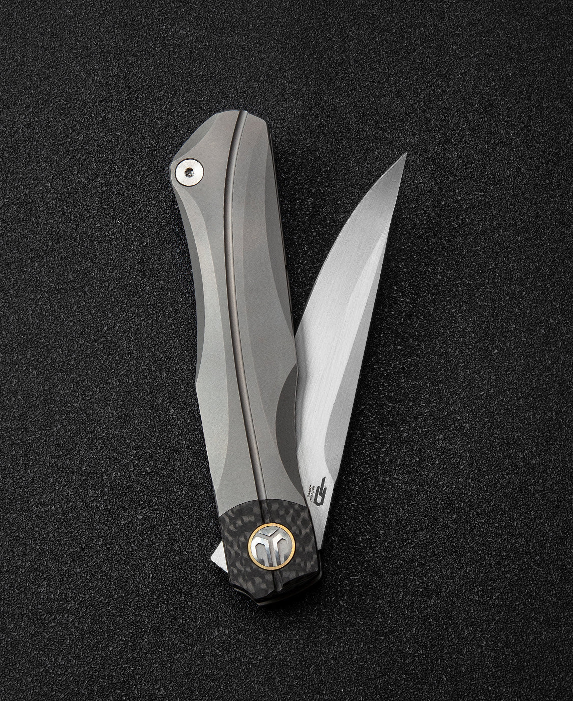 Bestech Thyra BT2106A M390 Blade Titanium+Carbon Fiber Inlay Handle Frame Lock Folding Knife