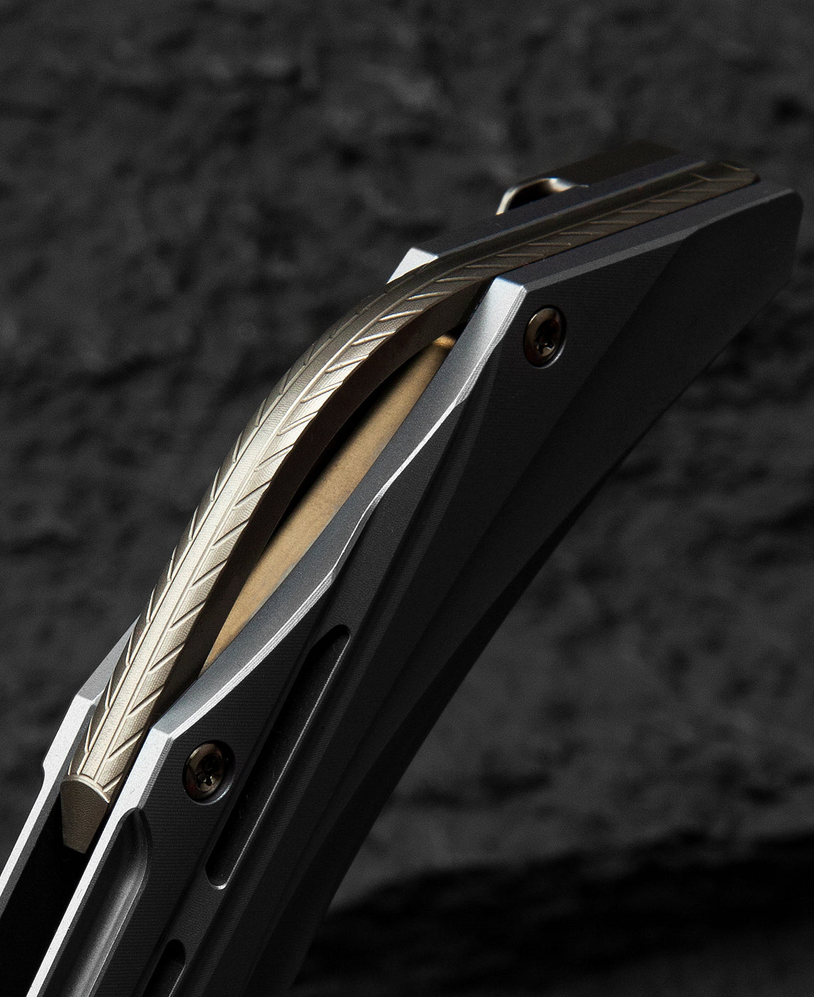 Bestech Vigil T2201A M390 Blade Titanium Handle Frame Lock Folding Knife