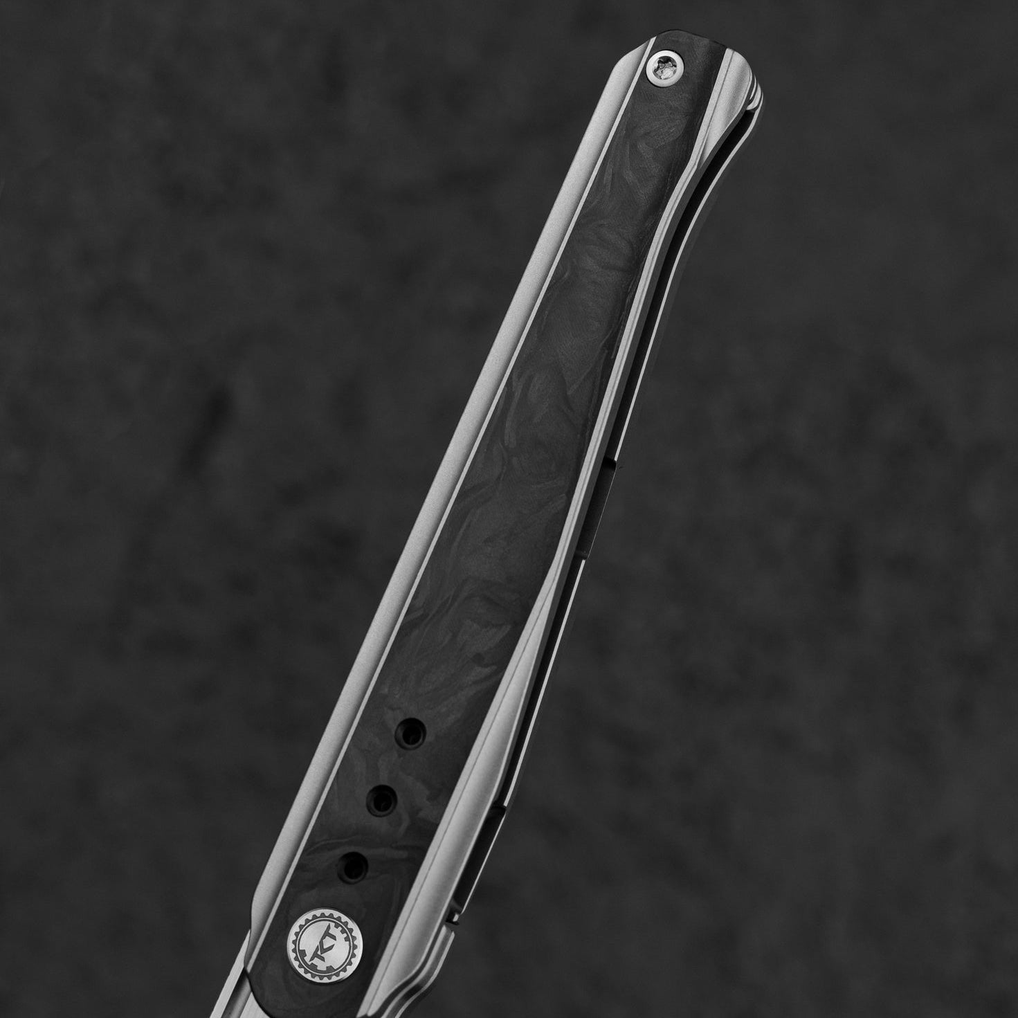 Bestech Knives Spear Phisher BT2405A M390 Blade Titanium+Marble Carbon Fiber Handle Edc Folding Knife