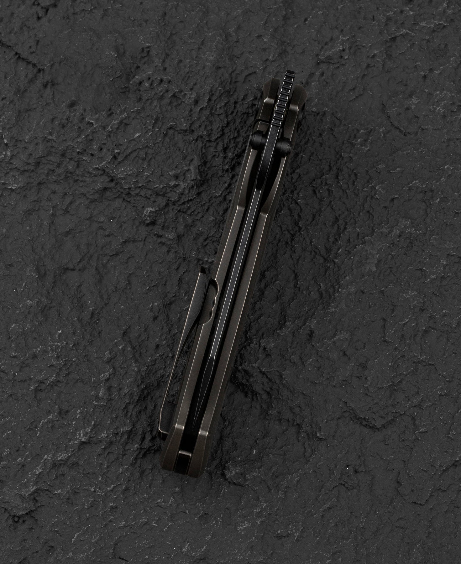 Bestech Clastic BT2407B Magnact Blade Titanium Handle Frame Lock Folding Knife