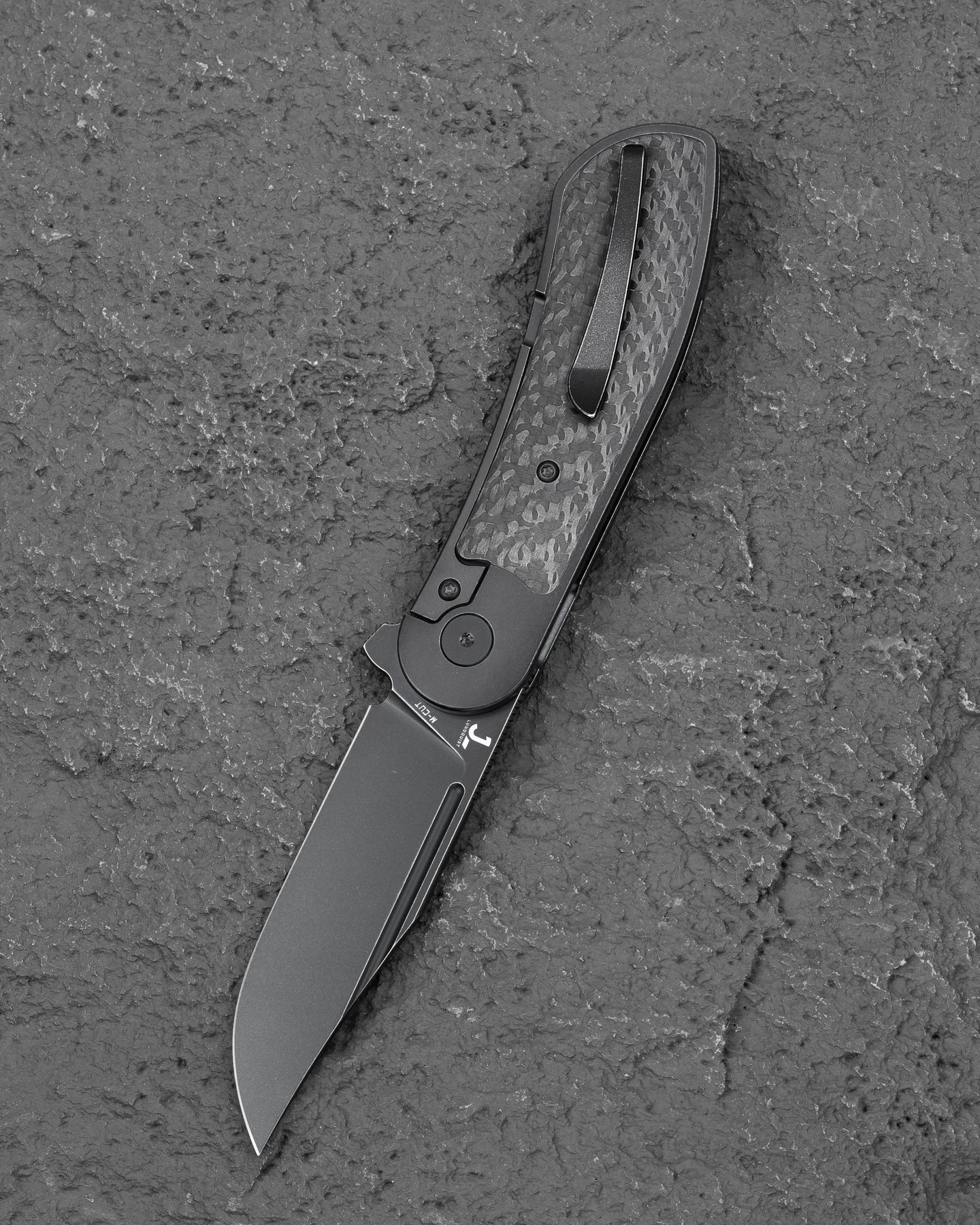 Bestech Vestige BT2411D MagnaCut Blade Titanium+Carbon Fiber Handle Frame Lock Folding Knife