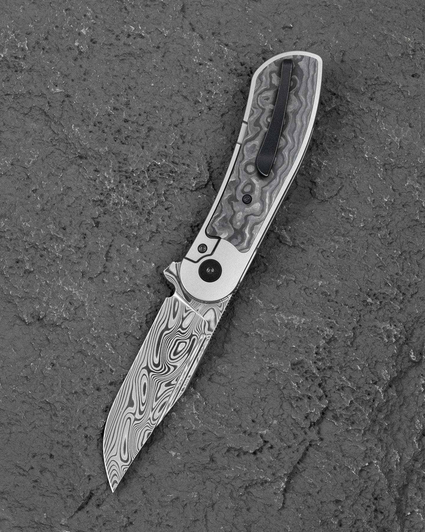 Bestech Vestige BT2411E Damascus Blade Titanium+Carbon Fiber Handle Frame Lock Folding Knife