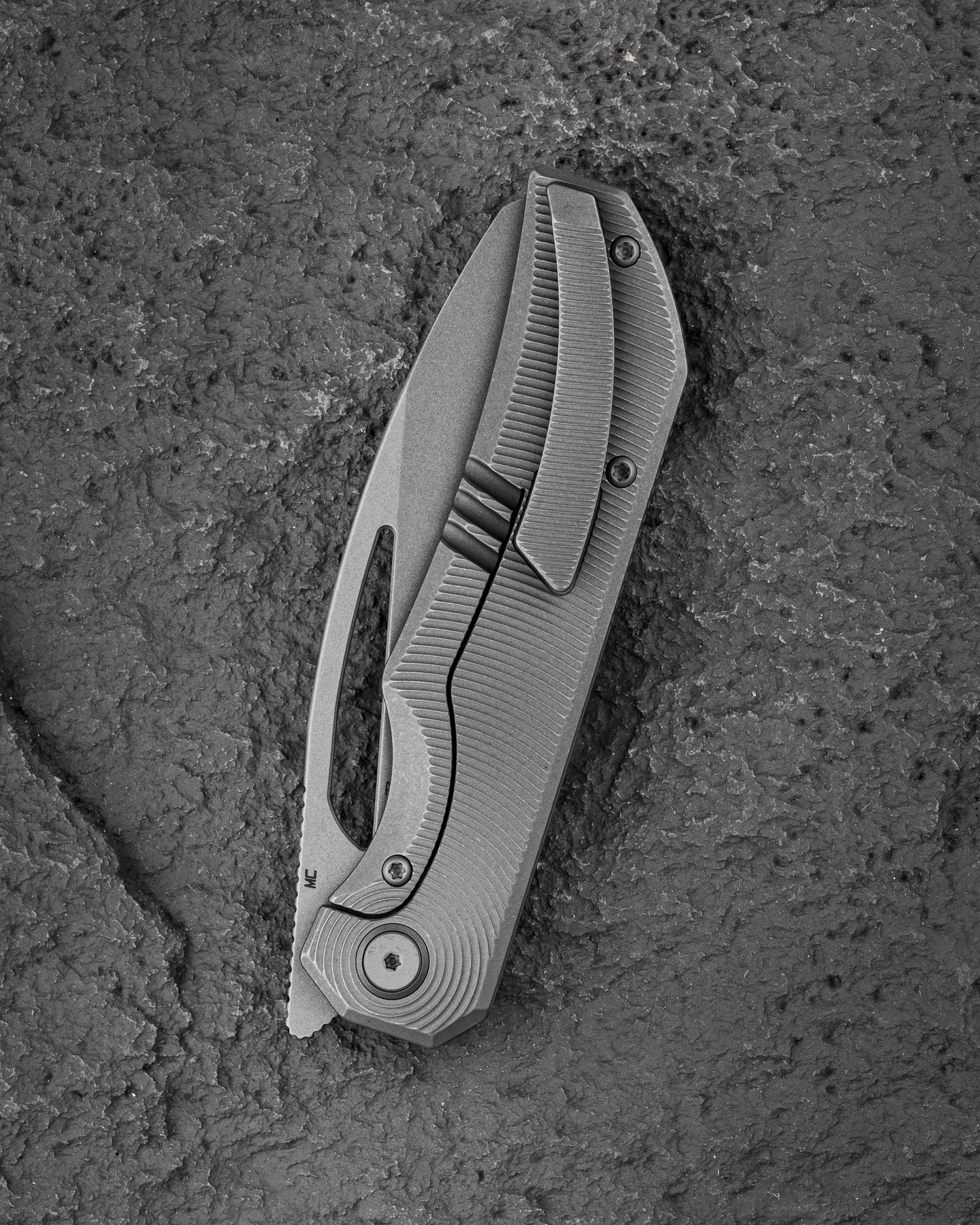 Bestech Taipan BT2503F MagnaCut Blade Titanium Handle Frame Lock Folding Knife