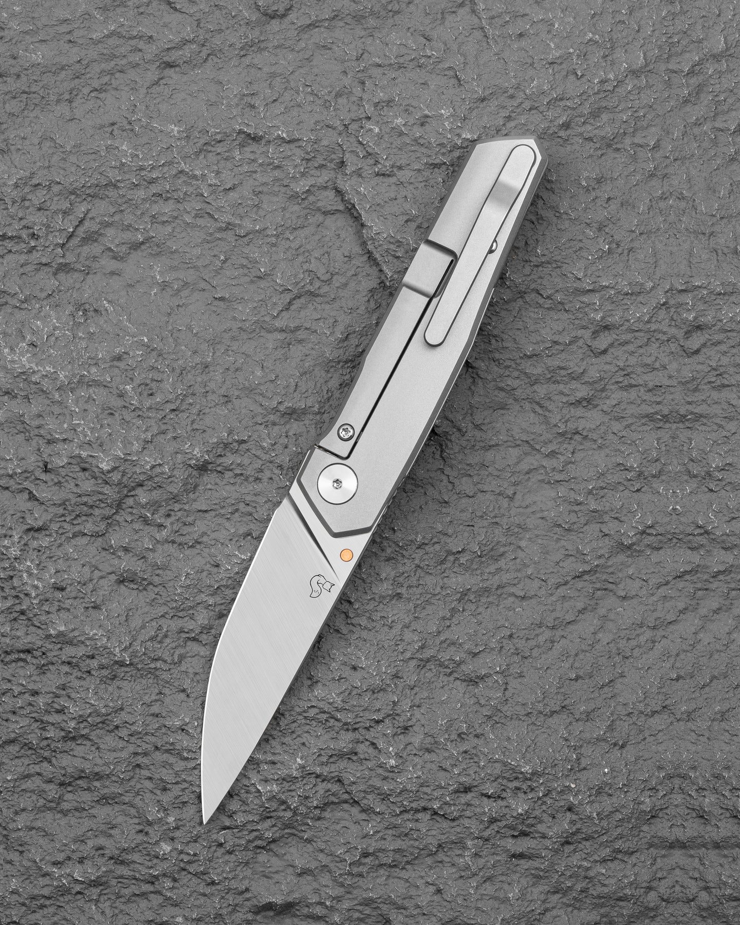 Bestech VK-KUZE BT2504A MagnaCut Blade Titanium Handle Frame Lock Folding Knife