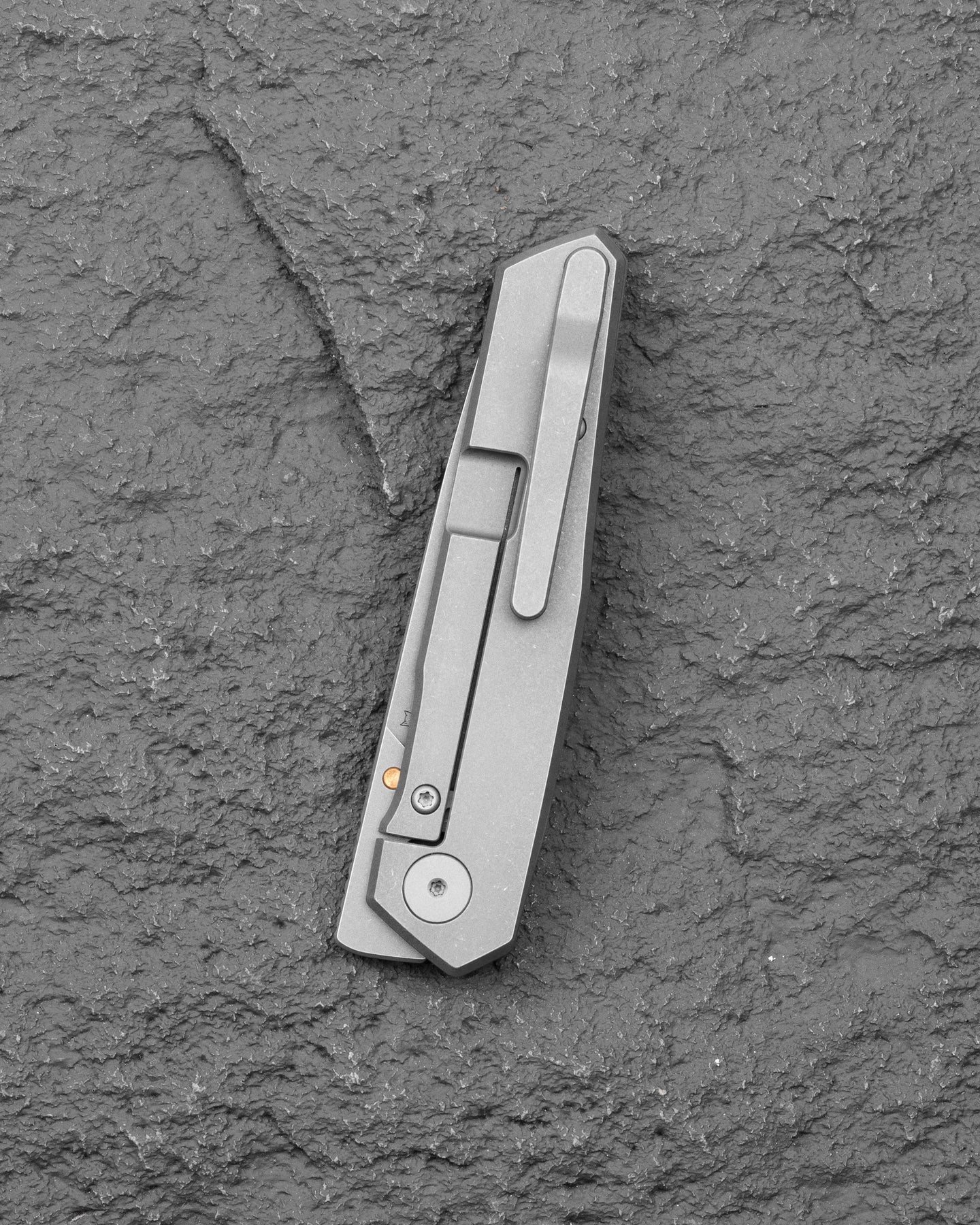 Bestech VK-KUZE BT2504B MagnaCut Blade Titanium Handle Frame Lock Folding Knife