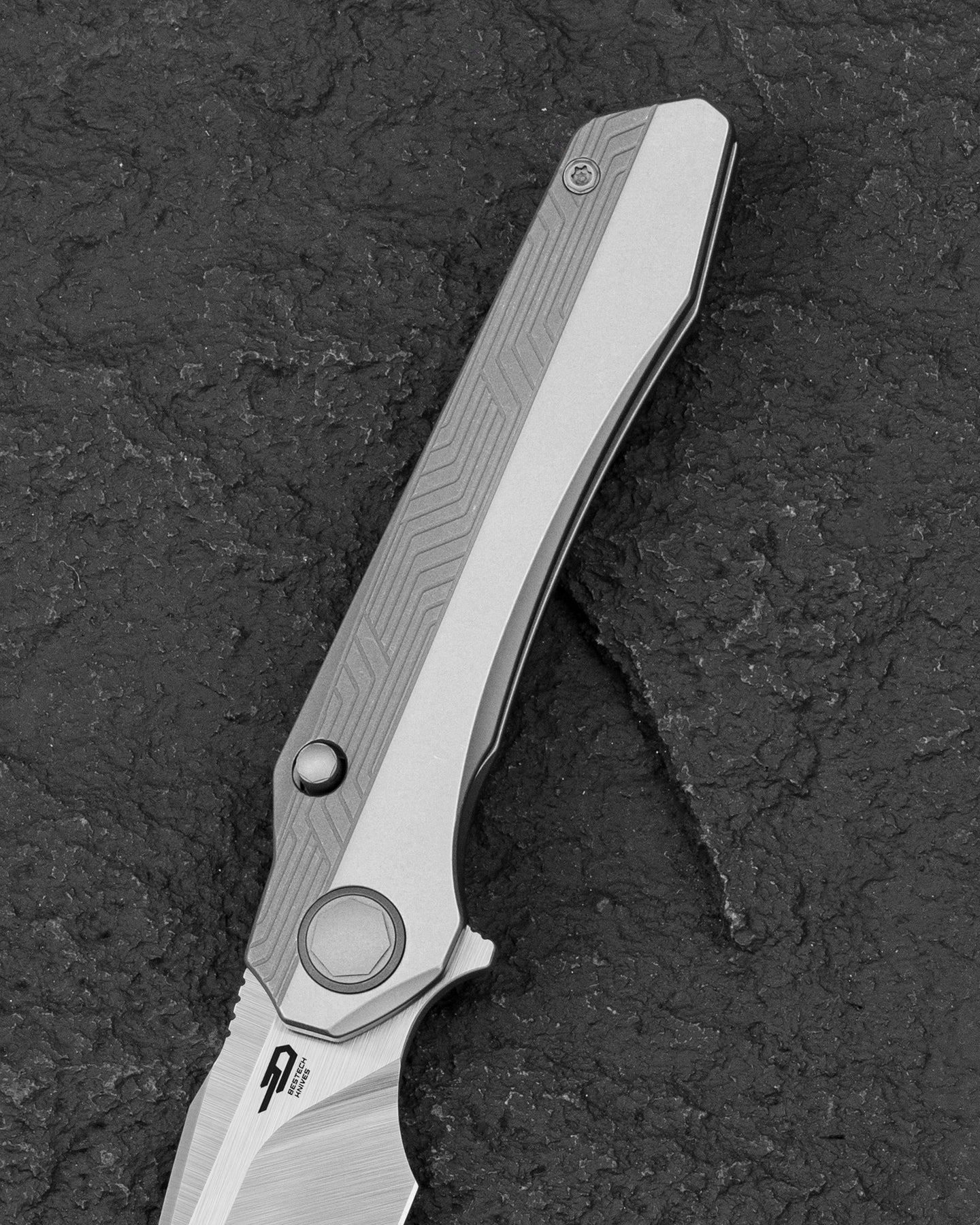 Bestech Wet Nellie BT2505B MagnaCut Blade Titanium Handle Button Frame Lock