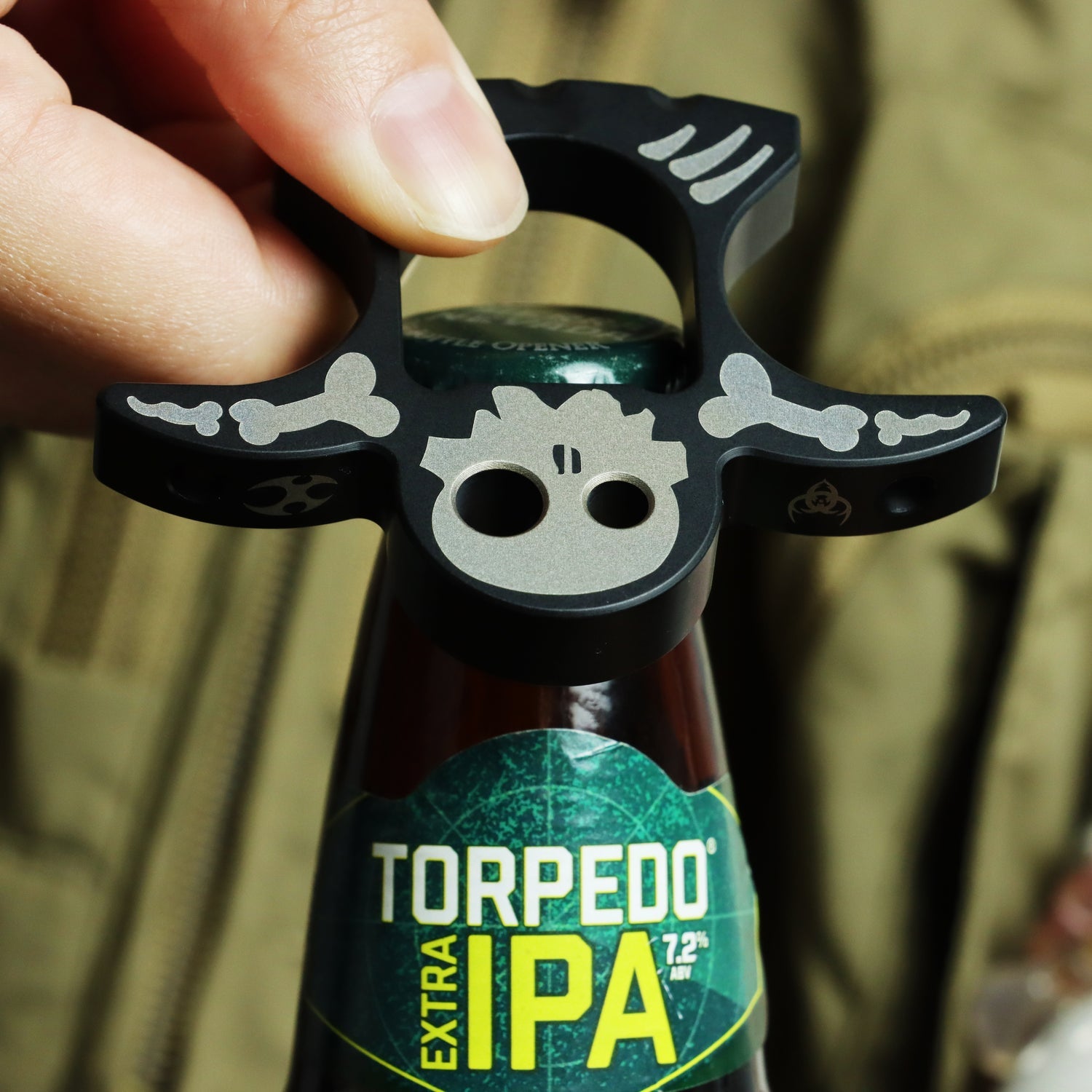 Kansept EDC Flaschenöffner Geist C009A1 Bottle Opener – Titanium Build with Lazered Ghost Pattern Andreas Goltz Designed| Outdoor EDC Gear