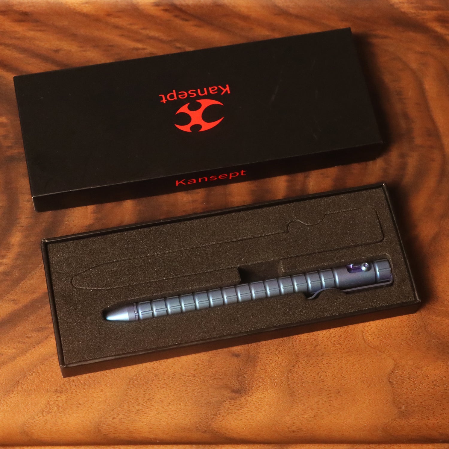 Kansept Titanium EDC Bolt-Action Pen G013H5– Professional Fine Tip Ballpoint Blue Anodized Titanium with Frag Pattern