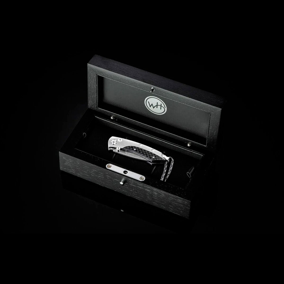 William Henry B04 CYBER Pikatti Damascus Blade TItanium and Carbon Fiber Handle Limited Edition
